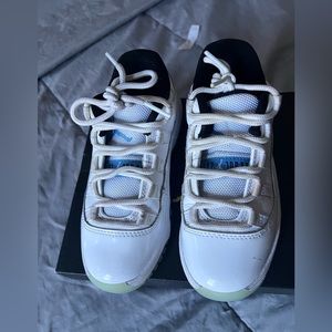 Jordan 11 Retro Low (PS) size 11.5 C white legend blue black
